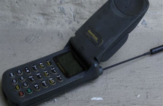 El 'Star Tac'  fue el primer celular de 'tápita' que llegó al mercado.