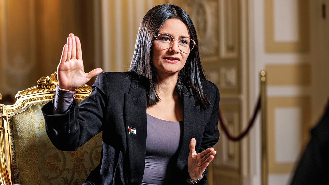 Angie Rodríguez es la persona que pasa más tiempo con el presidente Gustavo Petro y está atenta a la agenda de Gobierno. 