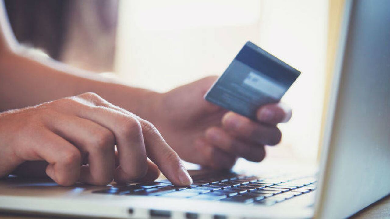 También se deben buscar aquellas tarjetas con mejores condiciones, como por por ejemplo que sean sin cuota de manejo.