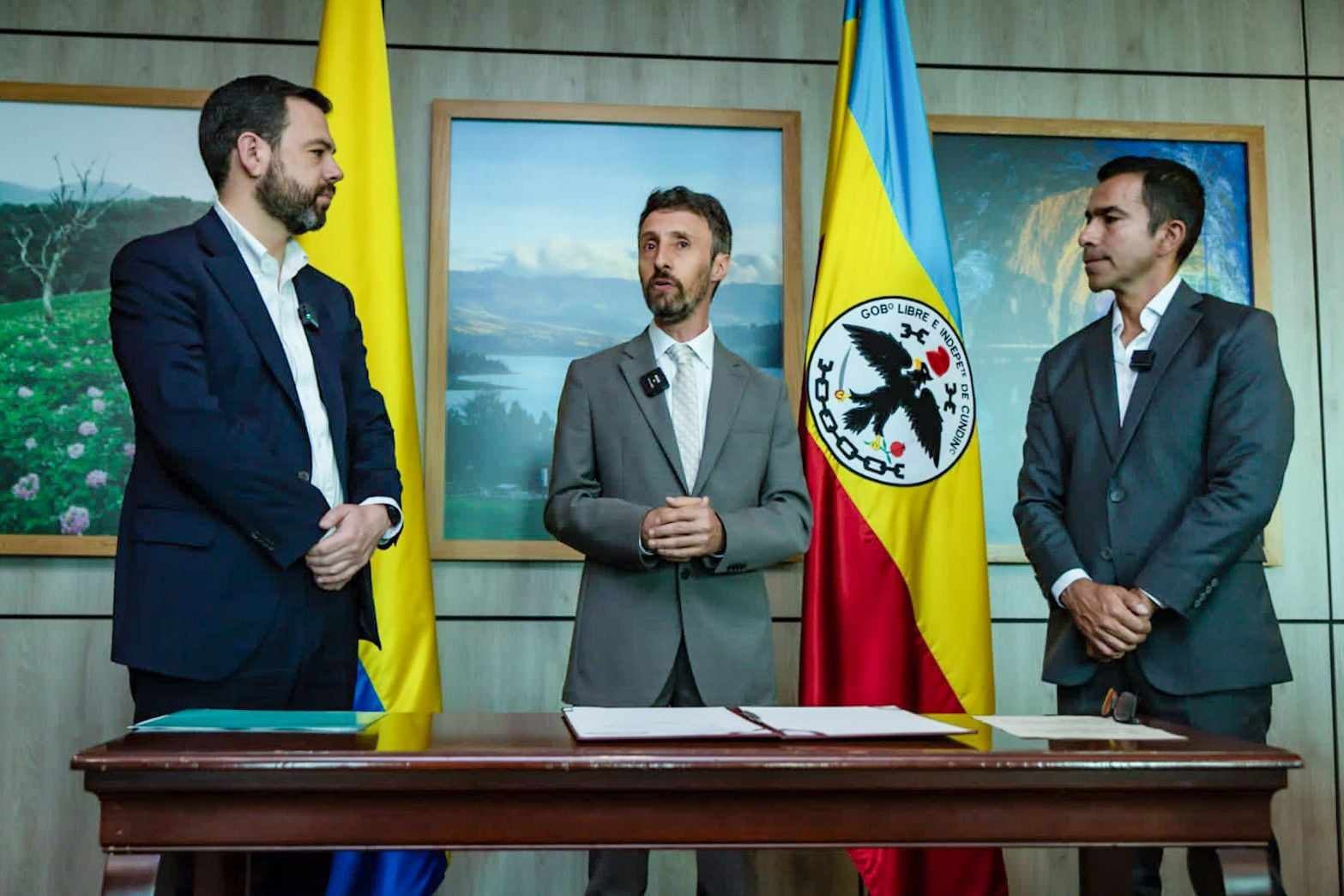 Luis Lota, asumió como director de la Región Metropolitana Bogotá-Cundinamarca