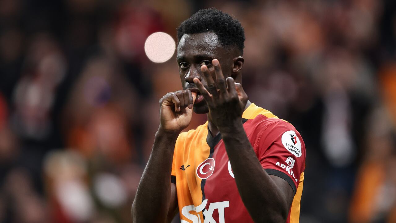 La renovación de Davinson Sánchez con Galatasaray estaría en veremos: las cifras no concuerdan.