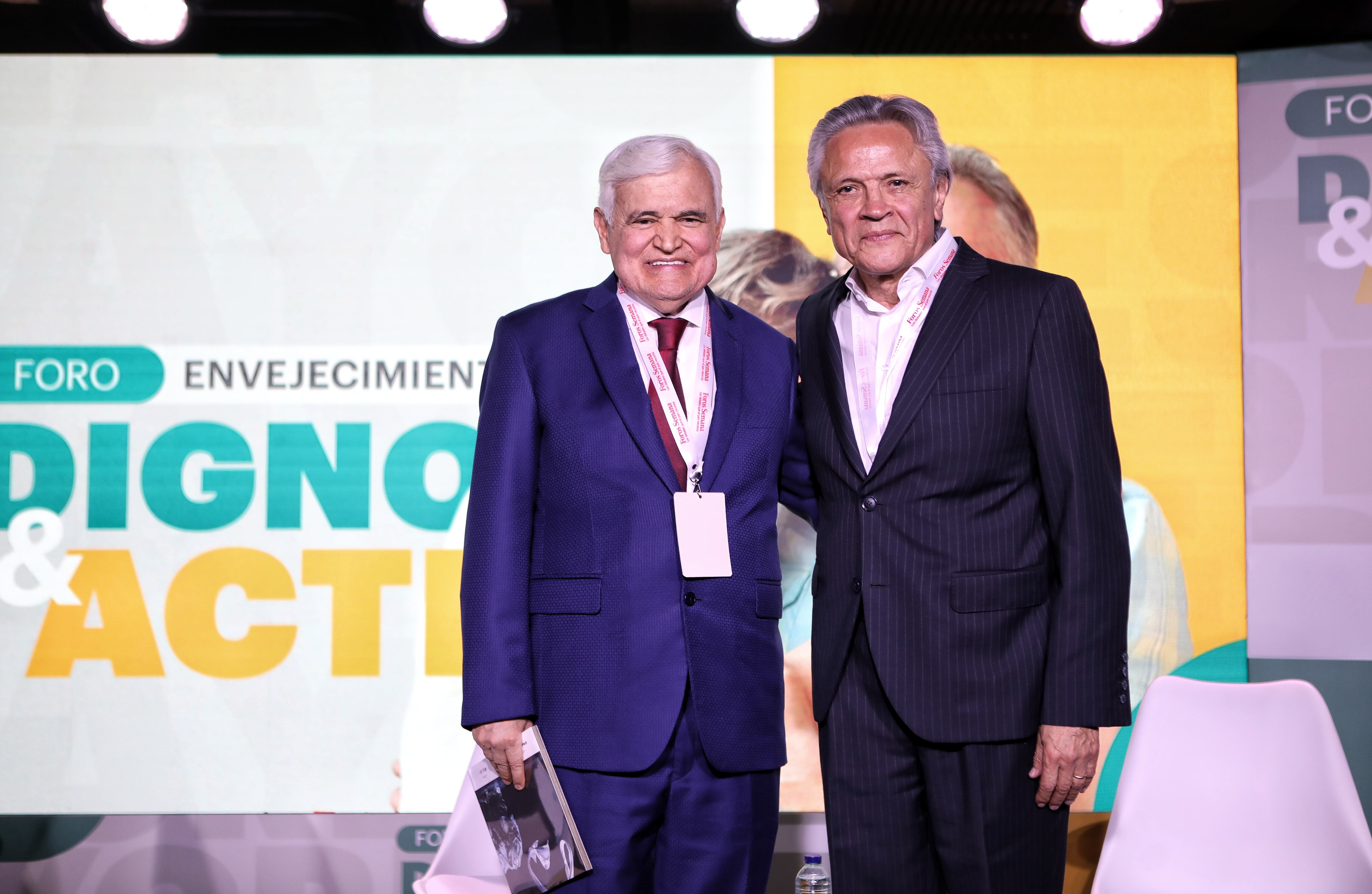 Jorge Barón, empresario y presentador y Ramiro Osorio, director general de Teatro Mayor Julio Mario Santo Domingo reflexionaron sobre sus trayectorias en el mundo del entretenimiento y la cultura durante la conversación ‘Mi energía está intacta’.