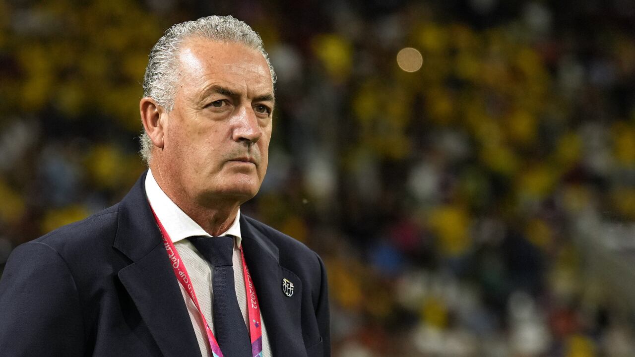 Alfaro dirigió en 2022 su primer Mundial.