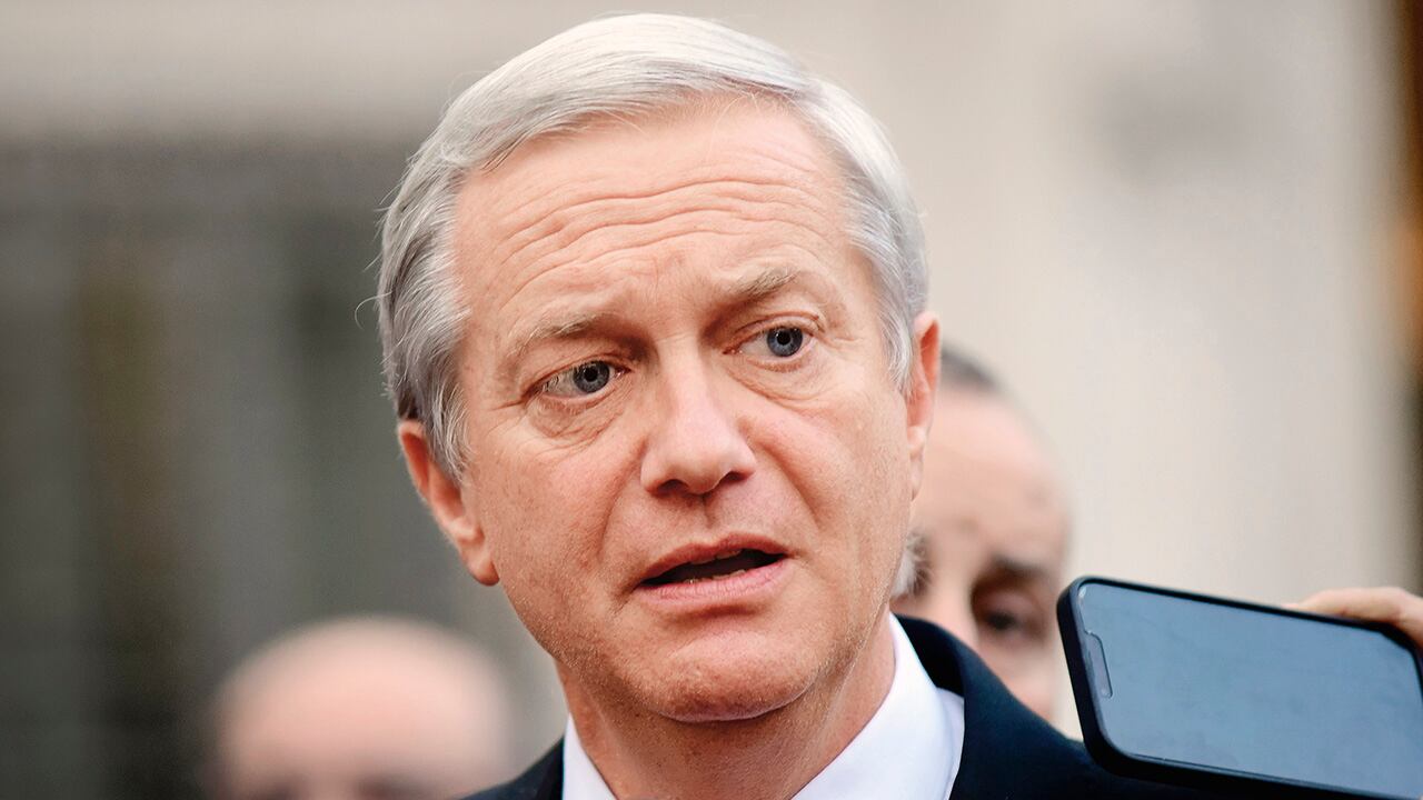 José Antonio Kast asume esta semana como nuevo presidente, enfrentado con el actual mandatario.