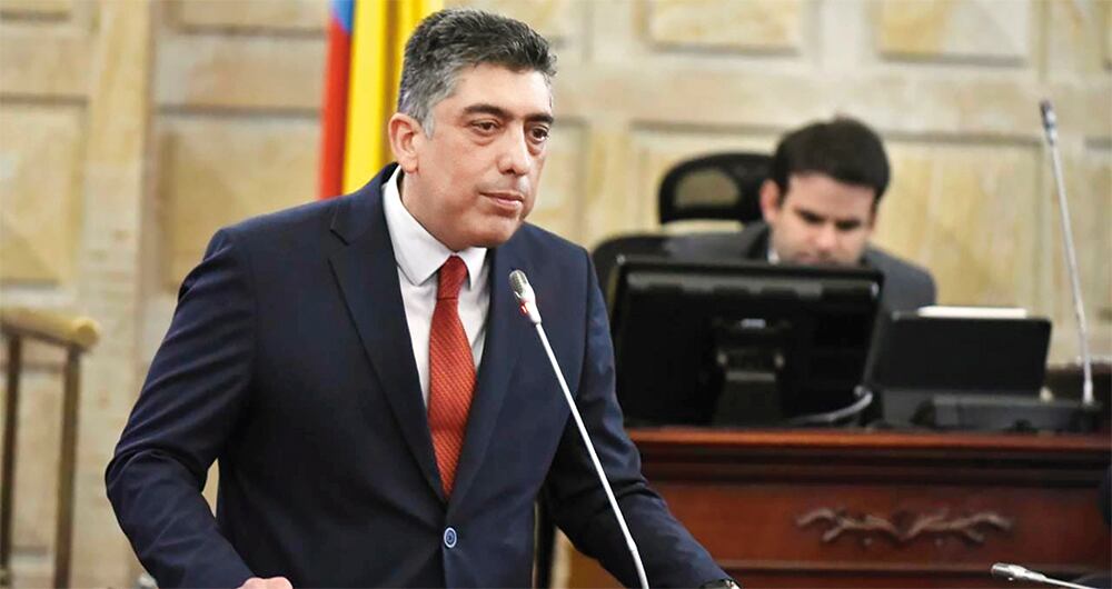 JULIO CÉSAR CÁRDENAS Aspirante a la Contraloría 
