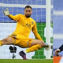 Gianluigi Donnarumma y Neymar.