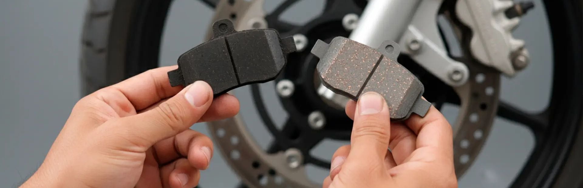 ¿Cada cuánto cambiar las pastillas de los frenos de la moto?