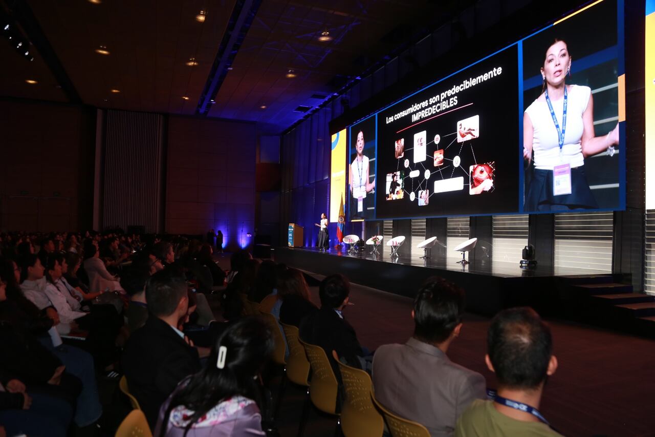 Se estima que el 80 por ciento de los colombianos consultan los canales digitales antes de tomar una decisión de compra.