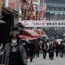 En Seúl nuevas protestas por maltrato animal, "monos esclavos" obligados a coger cocos