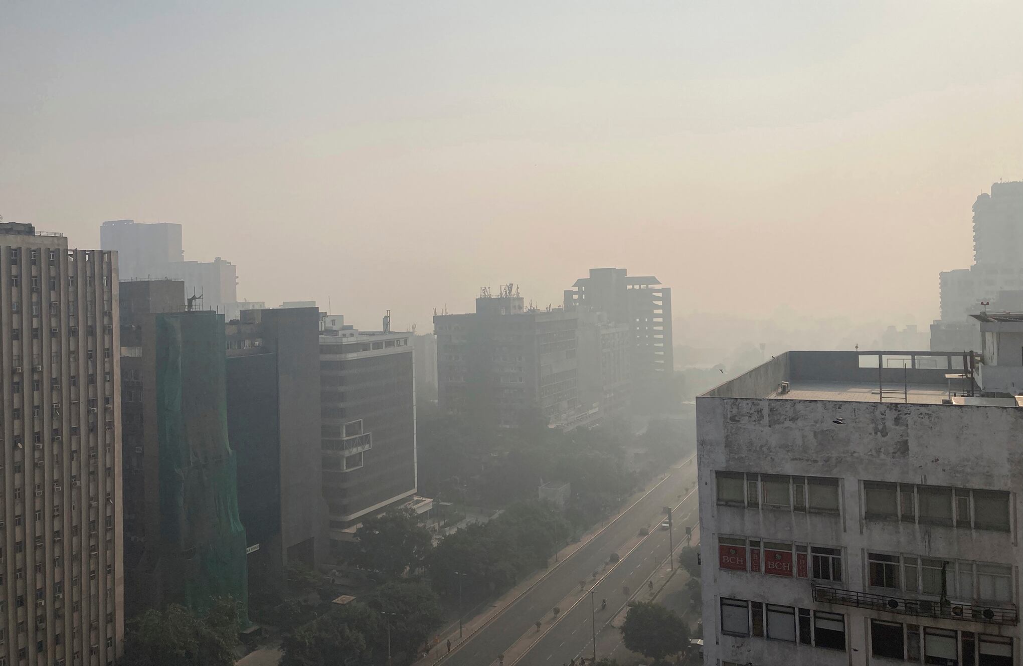 India ordena trabajar desde casa por la contaminación de Delhi