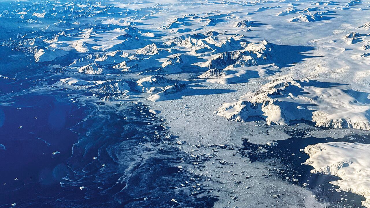 “Si no tomamos Groenlandia, van a tener a Rusia o China como vecino inmediato. Eso no va a suceder”.