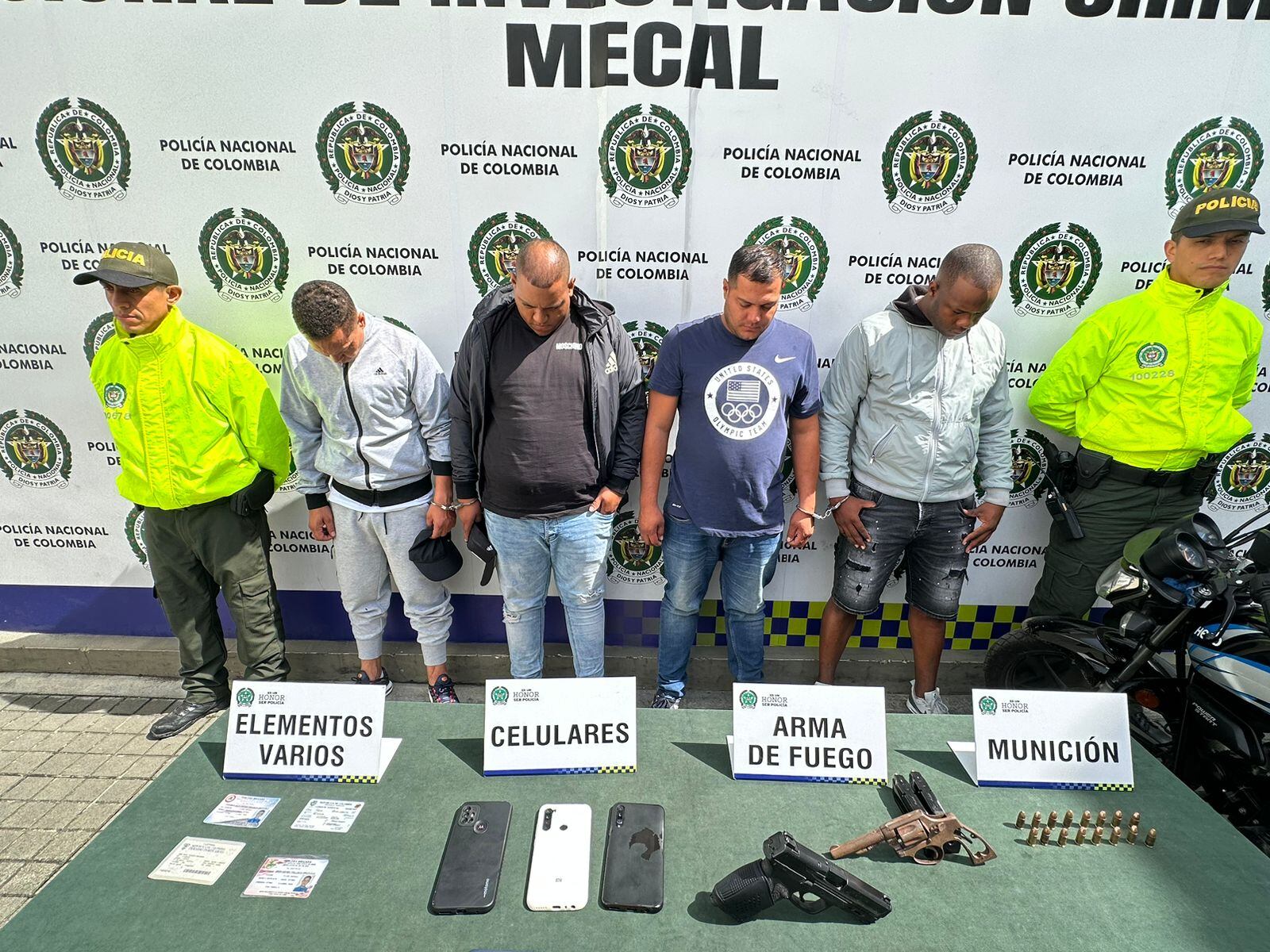 Los hombres al parecer fueron contratados por una expareja de la víctima.
