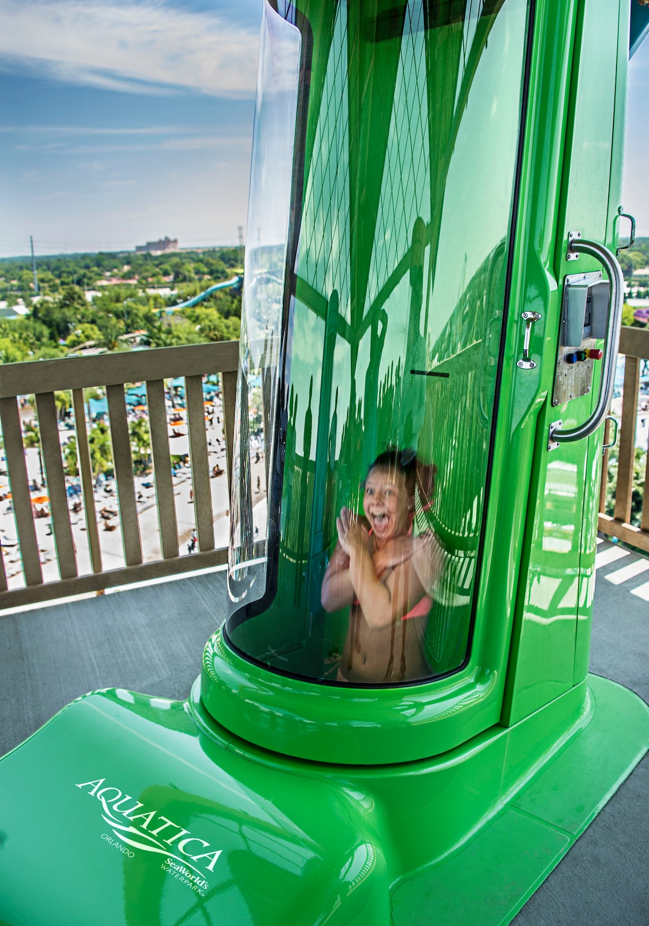 Ihu's Breakaway Falls, tobogán en Aquatica Orlando, de United Parks and Resorts.