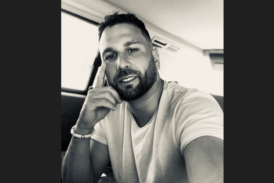 El reconocido paparazzi se le declaró en vivo a una presentadora colombiana