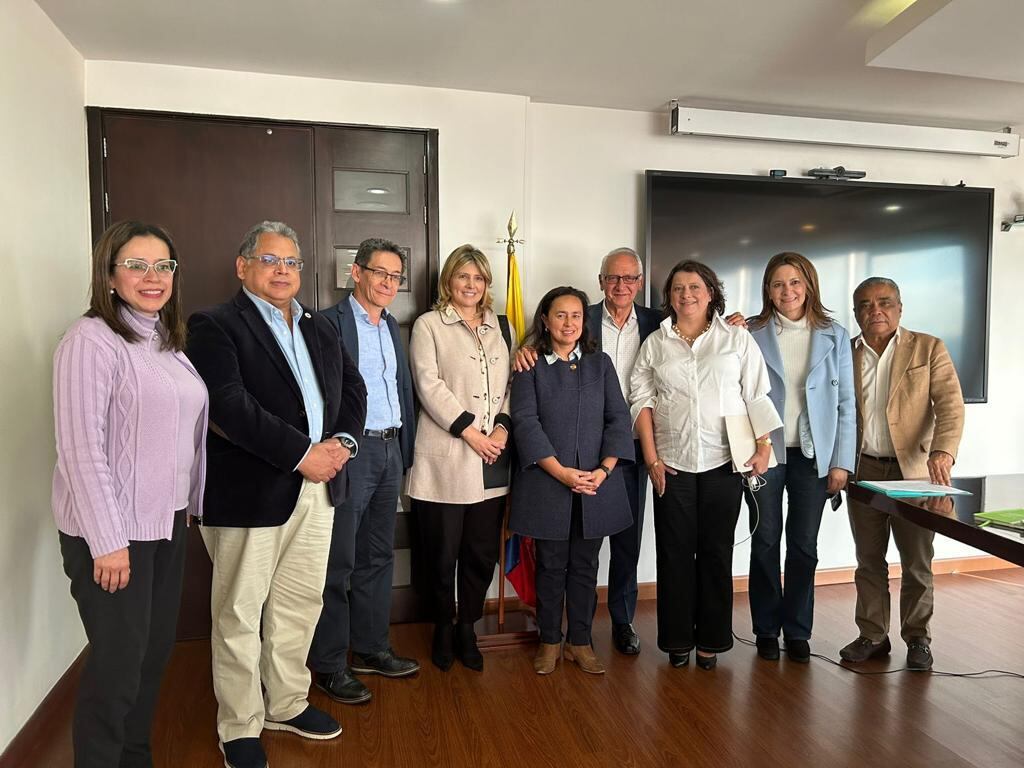 El nuevo ministro de Salud y Protección Social se reunió con voceros de las EPS y de otras organizaciones del sector.