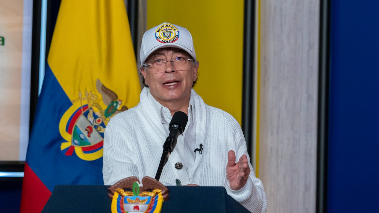 El Gobierno de Gustavo Petro suspendió las operaciones militares contra los Comandos de Frontera.