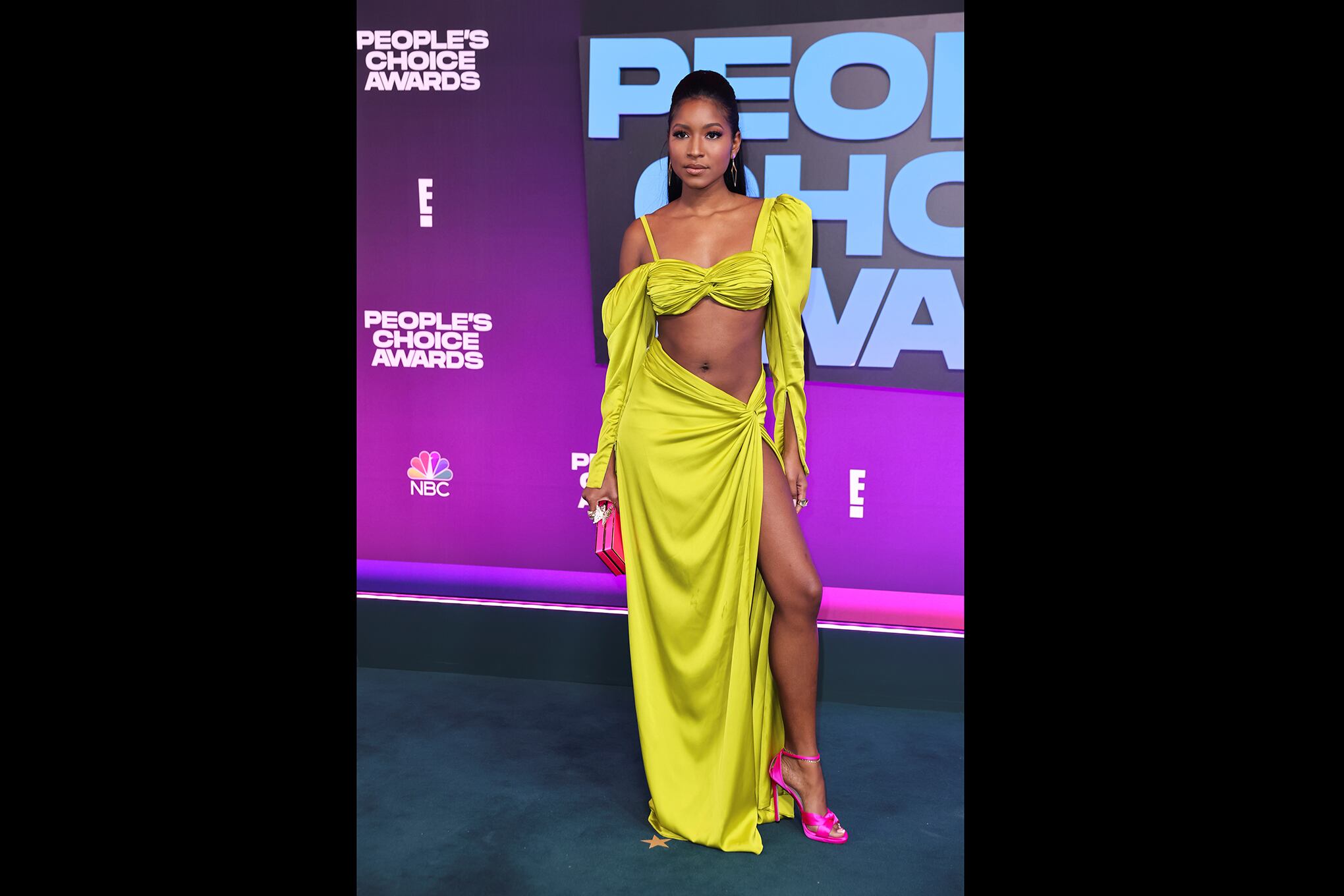 La entrada a los People's Choice Awards