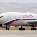 avión que transporta al presidente de Rusia, Vladimir Putin. (Photo by Murat Kaynak/Anadolu Agency via Getty Images)