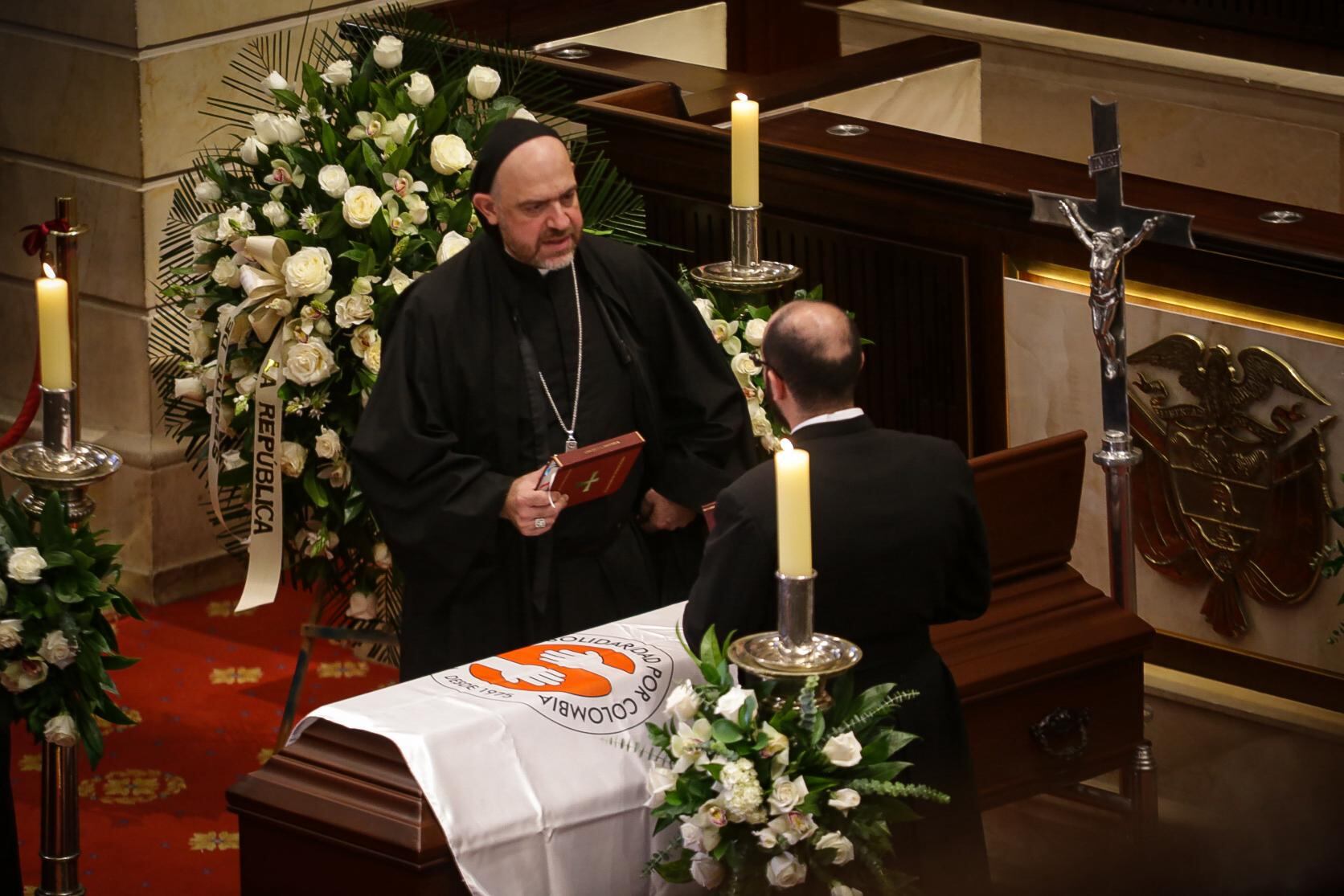 Bogotá. Junio 30 de 2025. En el Salón Elíptico del Capitolio Nacional se instaló la cámara ardiente de Nidia Quintero Turbay de Balcázar. Familiares, allegados y ciudadanos se congregaron para rendirle homenaje y despedirla en un acto solemne