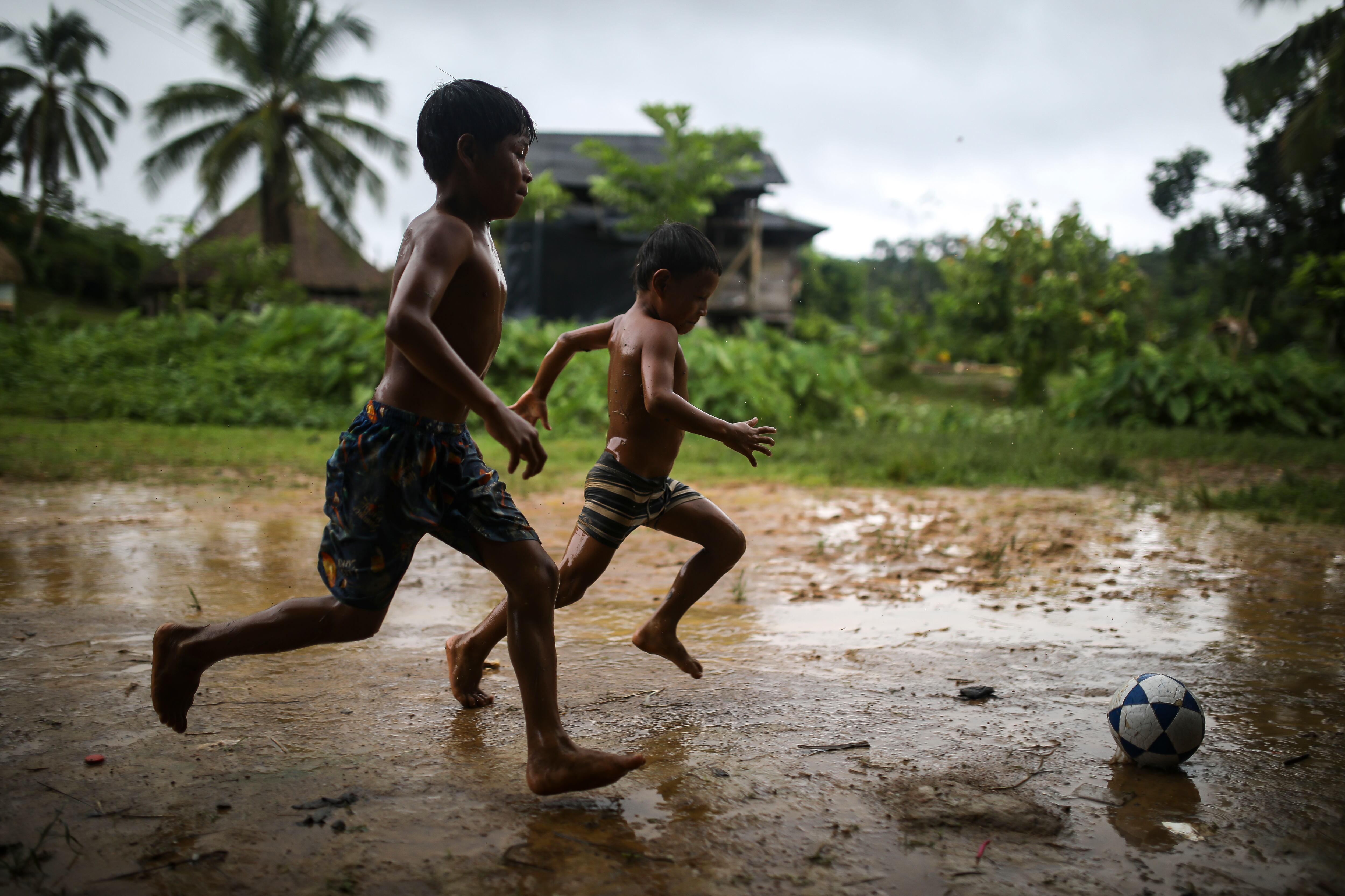 Entre las experiencias están los rituales, las muestras de danza, las caminatas y la pesca.