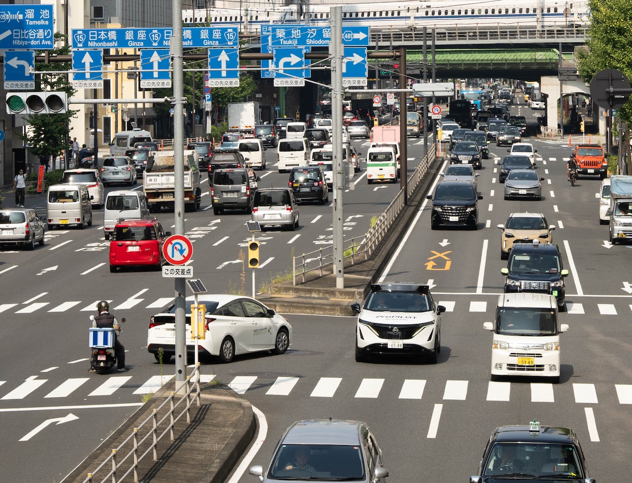 Nissan ProPilot es el nuevo sistema de asistencia a la conducción que la firma espera incorporar en sus carros a partir de 2027.