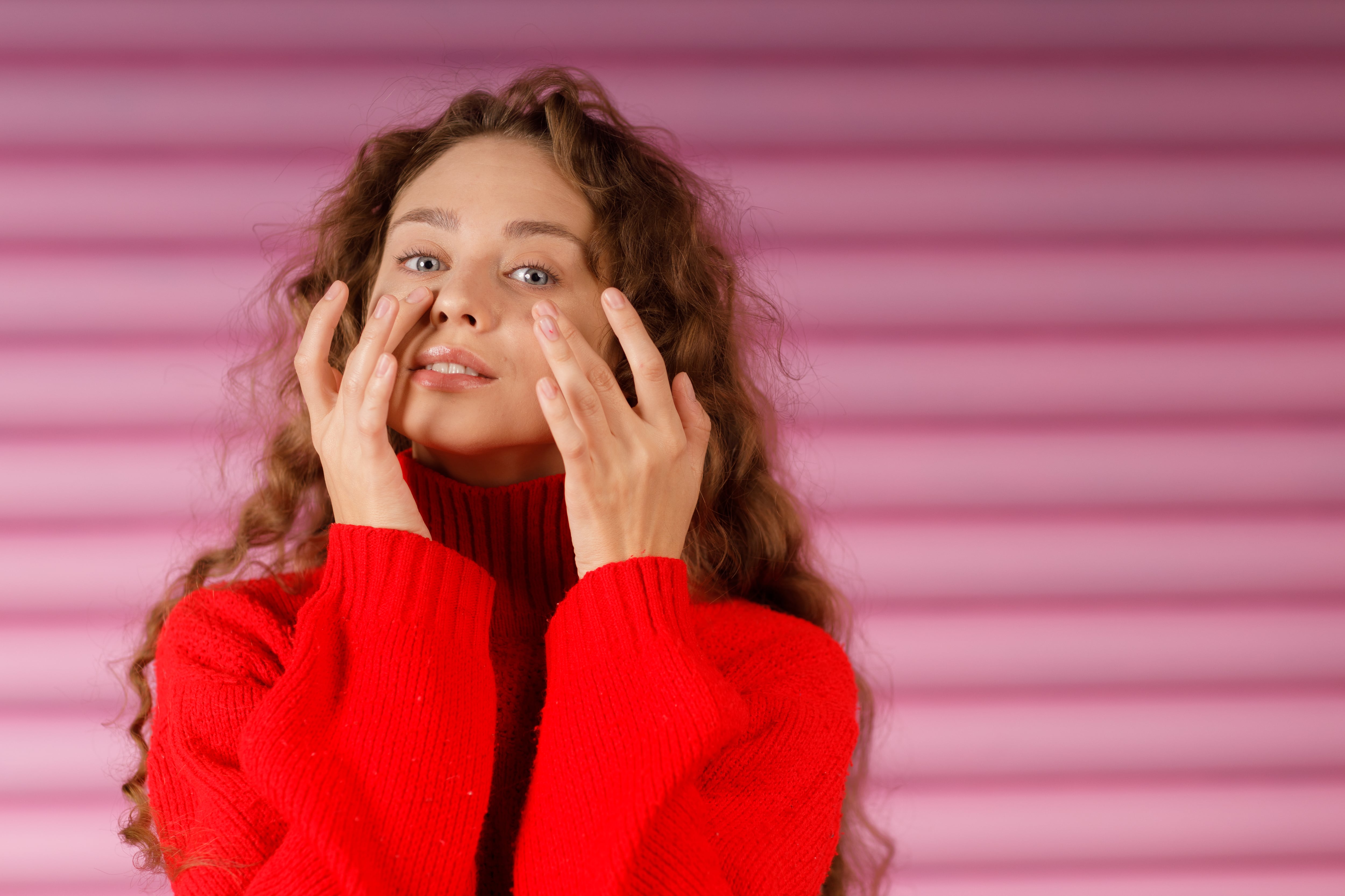 Yoga facial para eliminar las ojeras y las bolsas