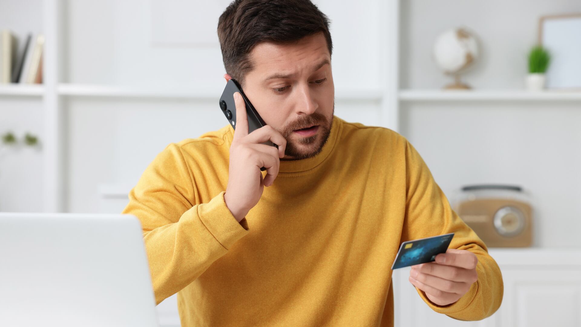 Los delincuentes usan las llamadas telefónicas para engañar a los usuarios.