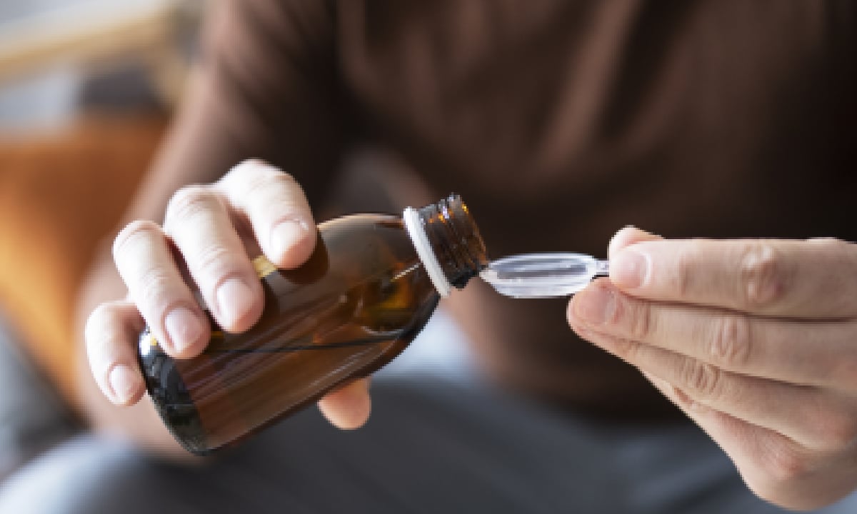 Desastroso panorama en Gambia: 66 niños murieron tras la ingesta de jarabes importados de India.