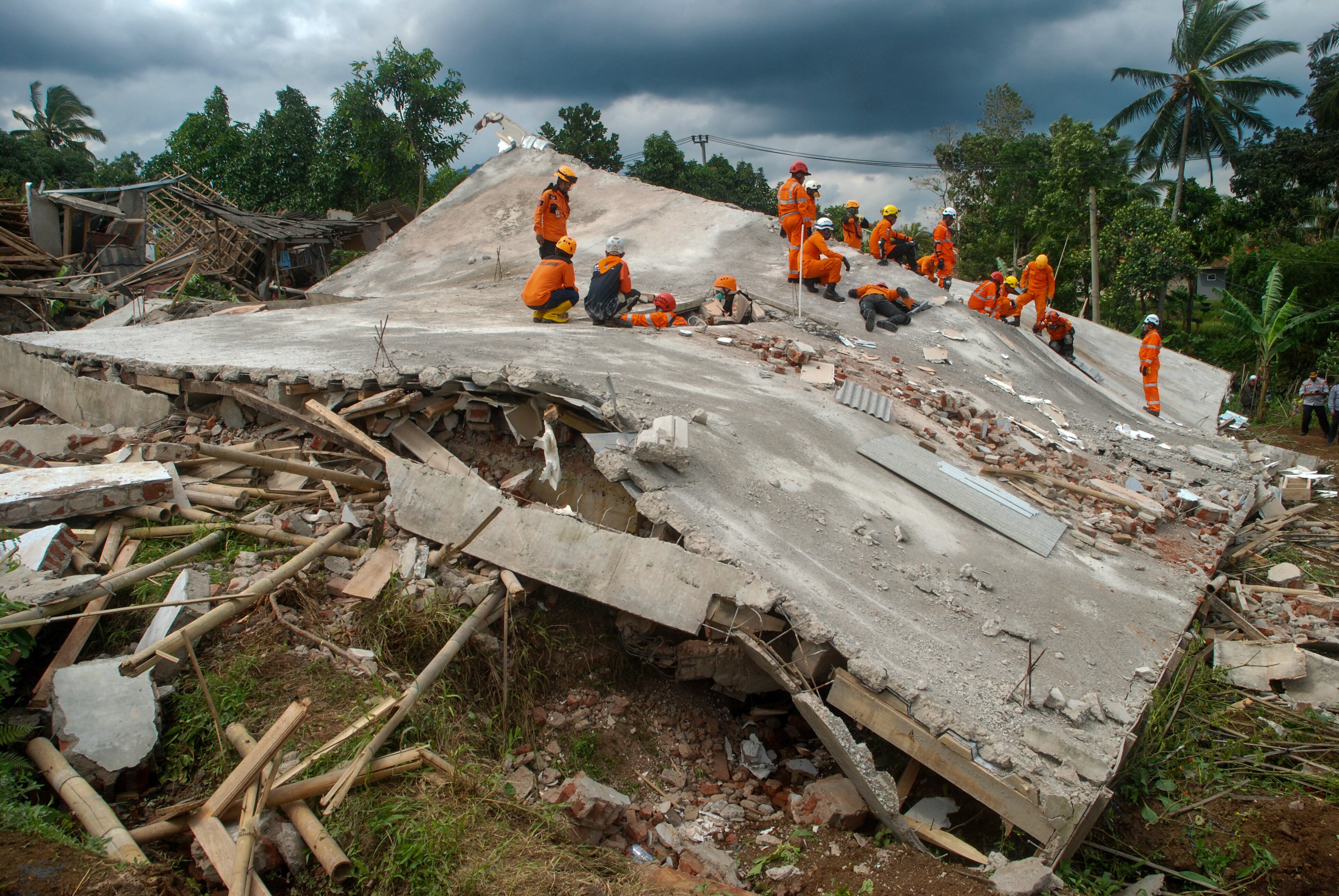 Imágenes del terremoto en Cianjur, Indonesia.