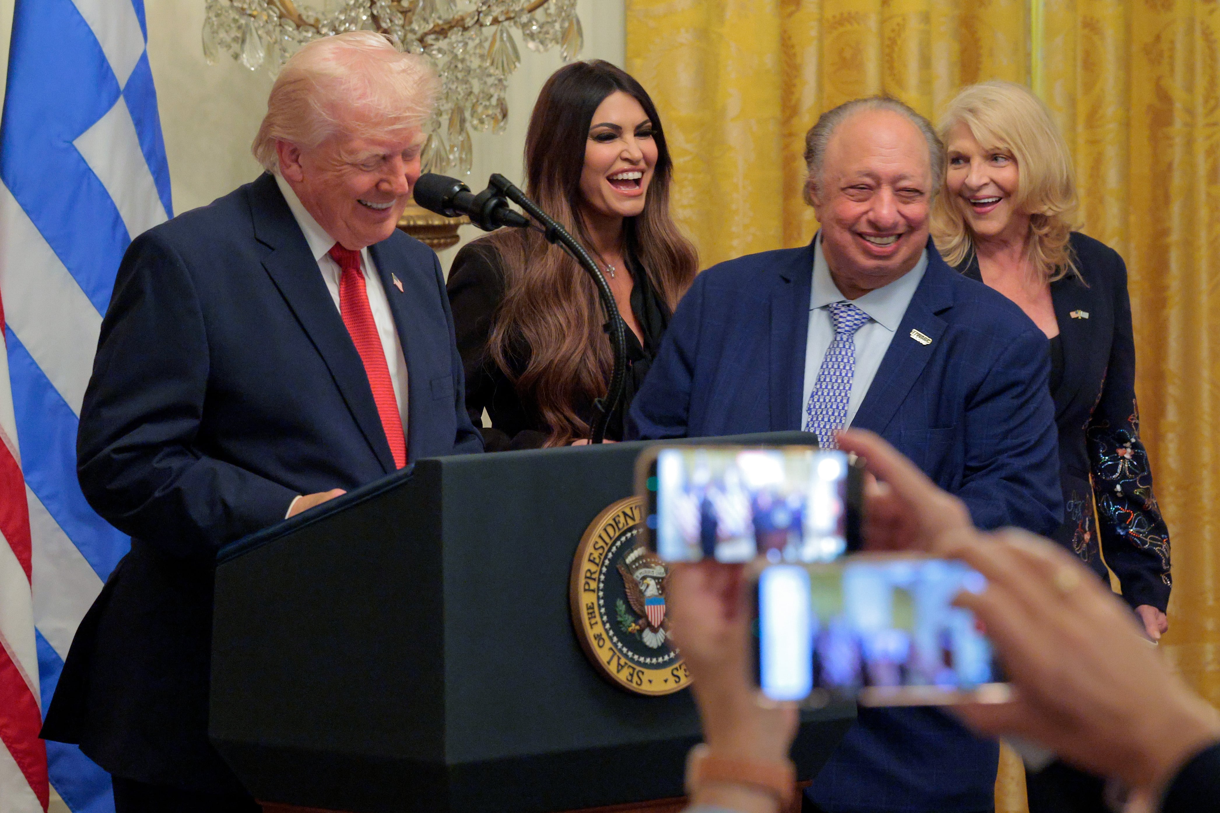 Donald Trump y Kimberly Guilfoyle