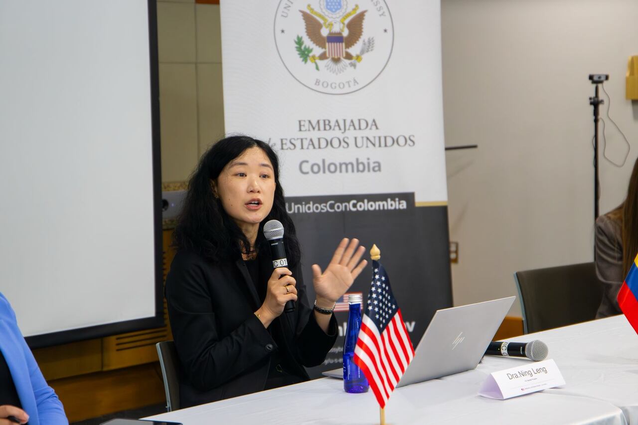 La experta en economía y política china, explicó las posibles relaciones entre Colombia y China.