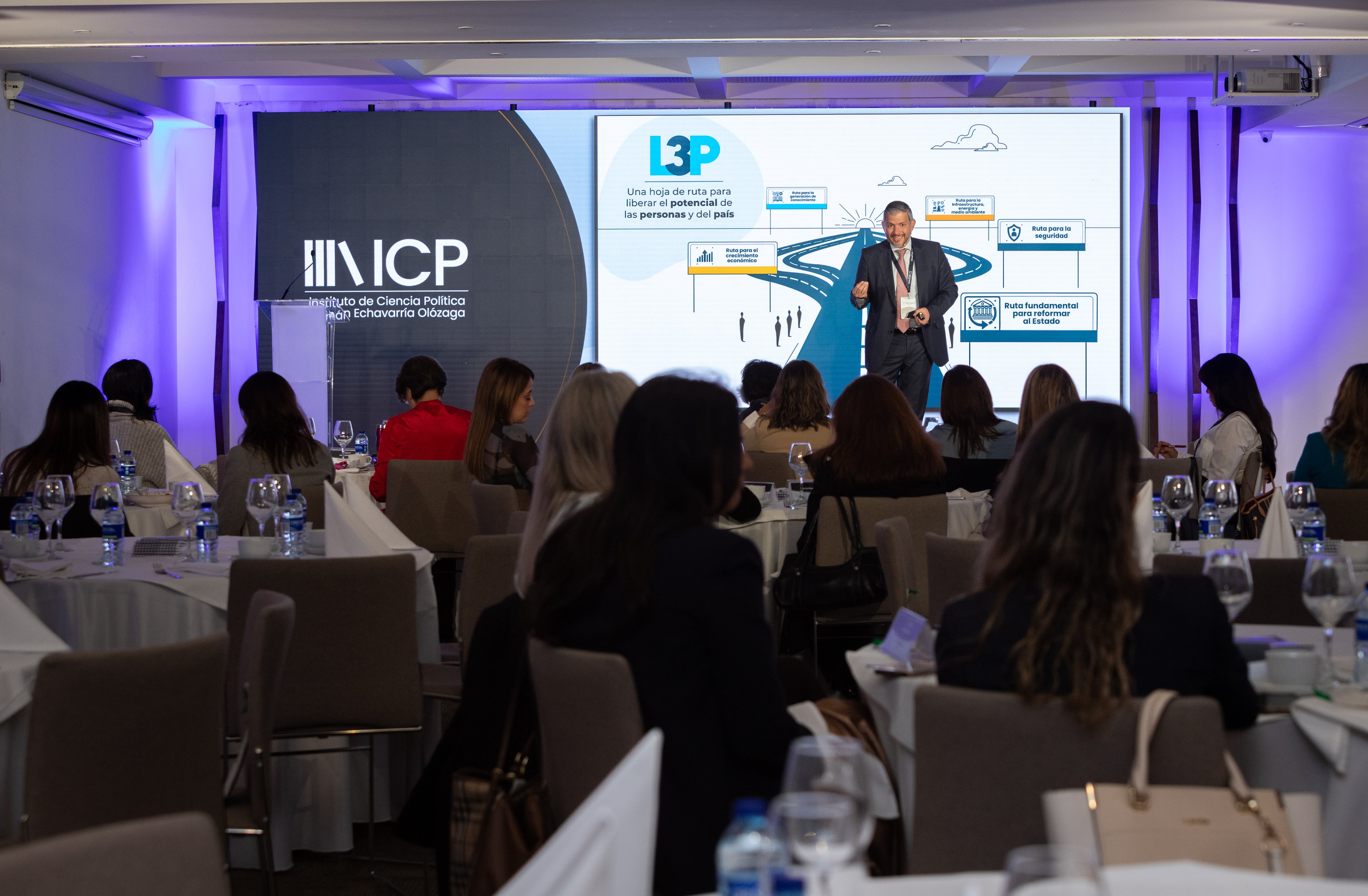 Carlos Chacón Monsalve, director ejecutivo del Instituto de Ciencia Política Hernán Echavarría Olózaga (ICP)