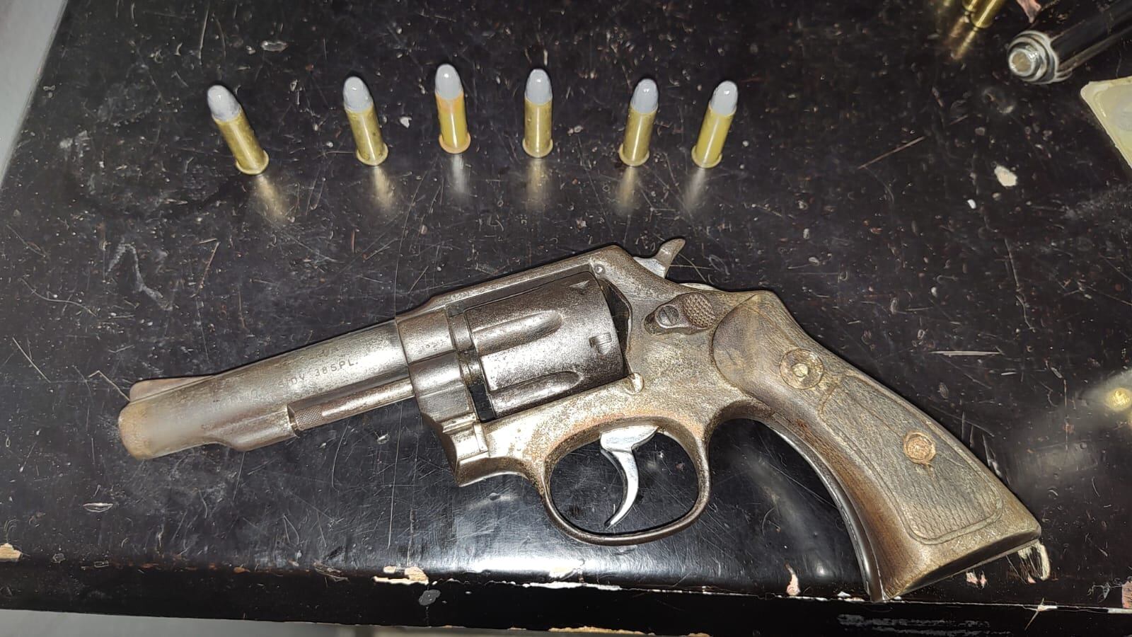 Capturados y elementos incautados en Cartagena