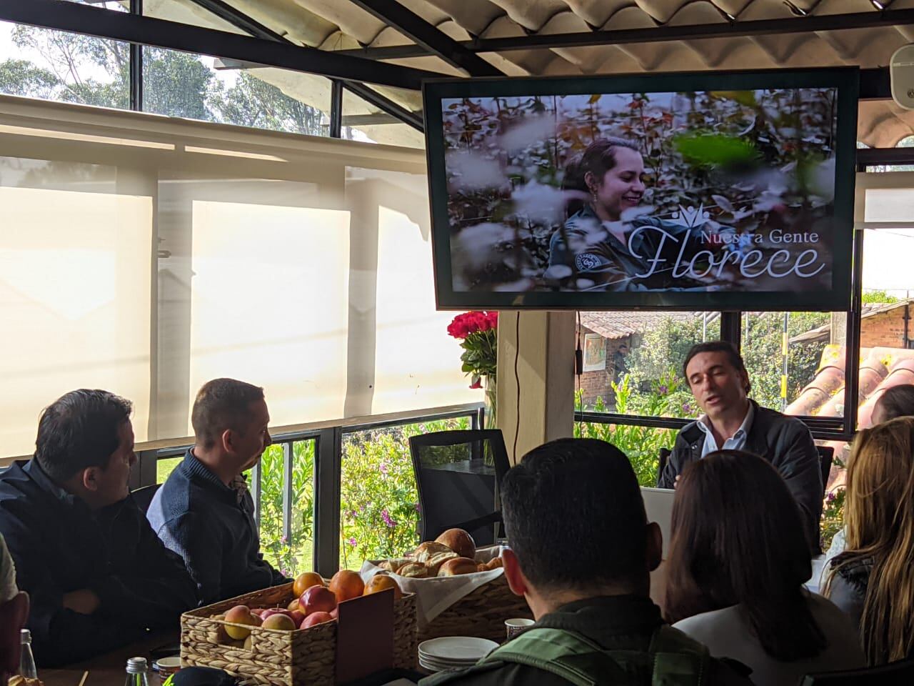 Ricardo Samper, Serrezuela Flowers