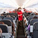 Pasajeros dentro de un avión. Imagen de referencia.