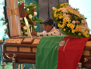 En la vereda la bodega en Toribio cauca,se lleva a cabo el velorio de la líder indígena carmelita yule.