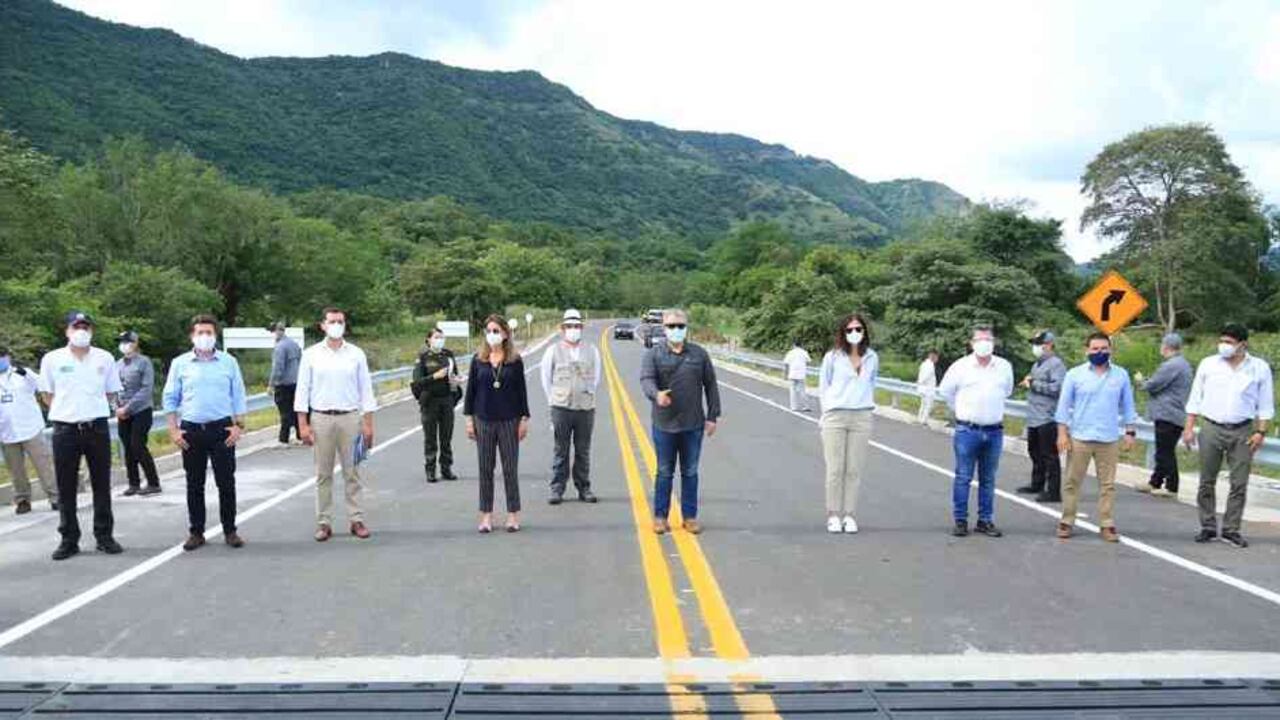 Entrega de la 4G Honda-Puerto Salgar / Foto: Cortesía Ministerio de Transporte