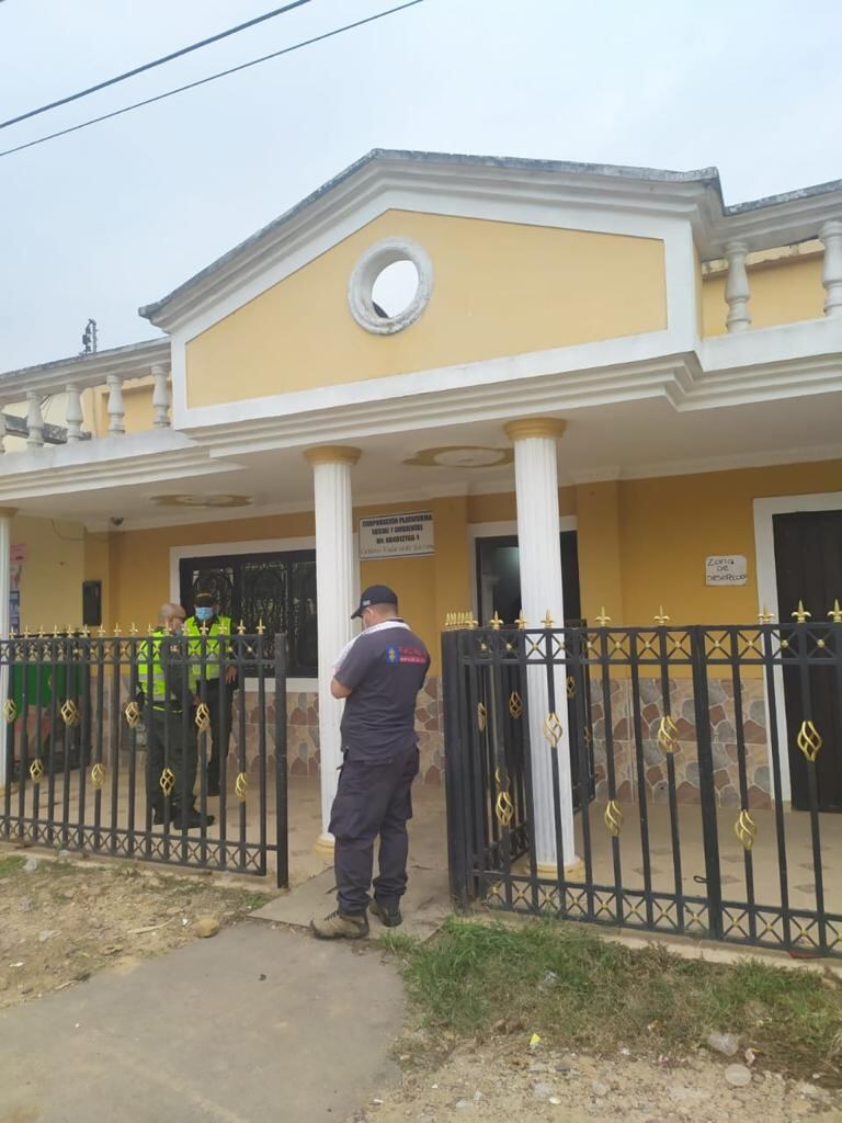 Los millonarios bienes de paramilitares que entregó la Fiscalía a víctimas