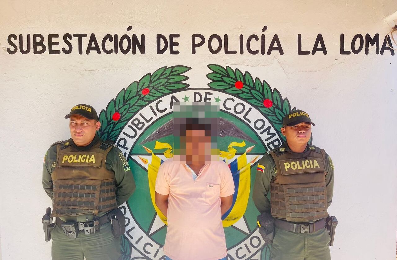 Este es el sujeto capturado junto a la mujer que lo señaló de agredirla e intentar abusarla sexualmente