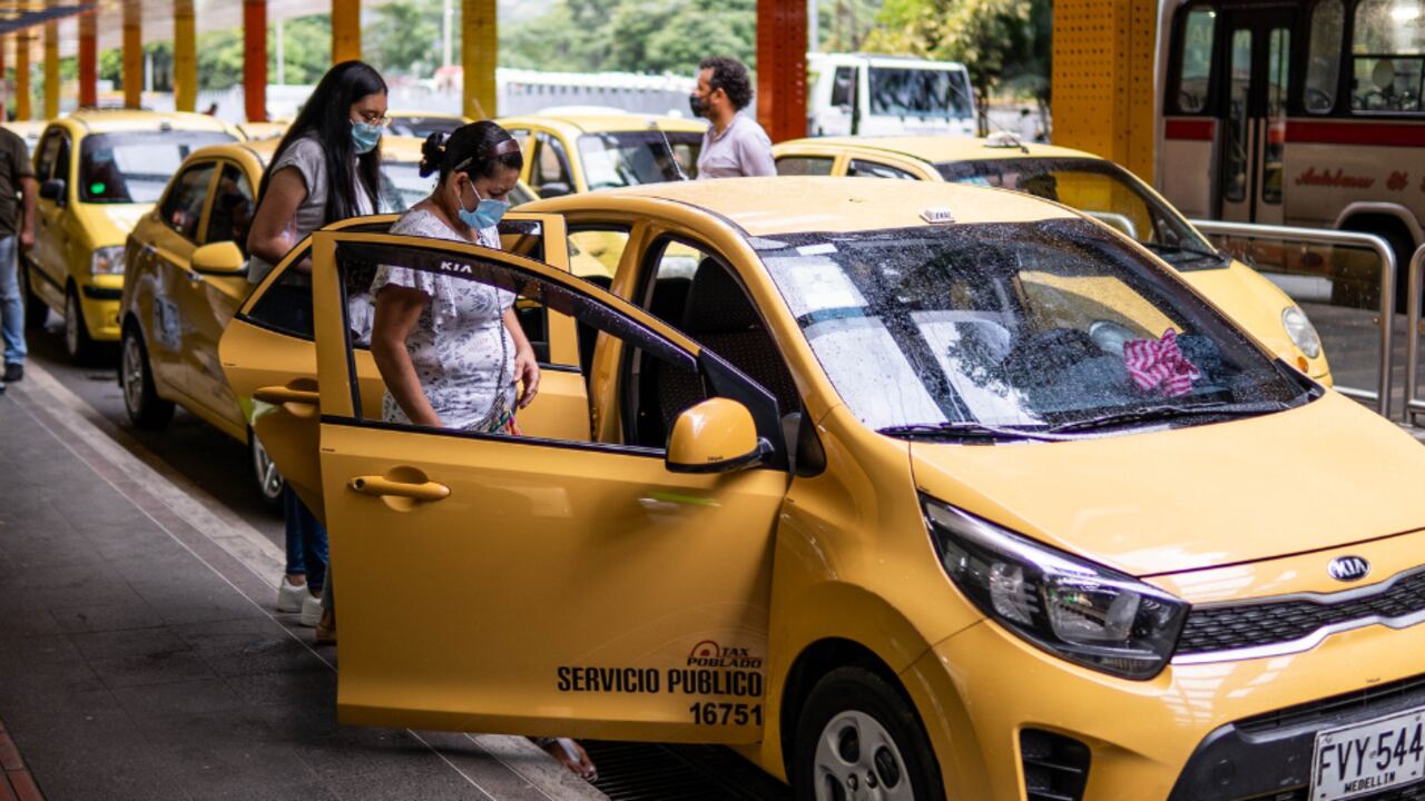 El hecho se presentó en horas de la noche del lunes 28 de agosto, cuando al parecer se peleó con otro integrante del gremio por unos pasajeros que requerían del servicio. Foto de referencia
