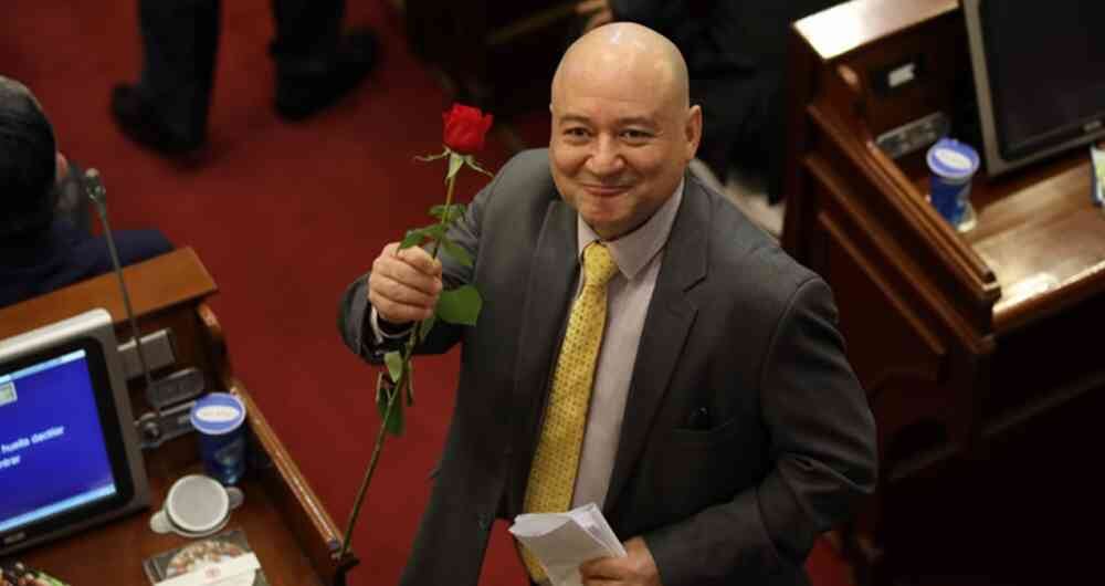 Julián Gallo o Carlos Antonio Lozada, senador del partido FARC 