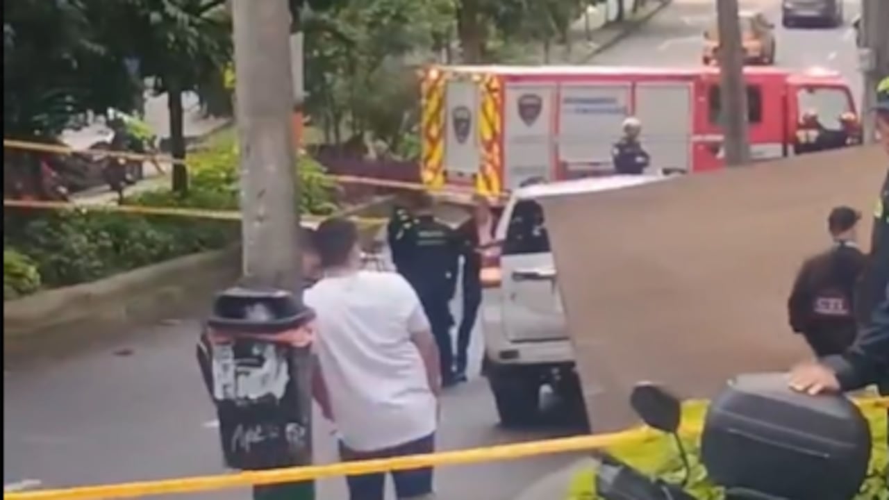 En este lugar, cerca de la biblioteca Débora Arango, de Envigado, asesinaron al ganadero Henry Ocampo Suaza.