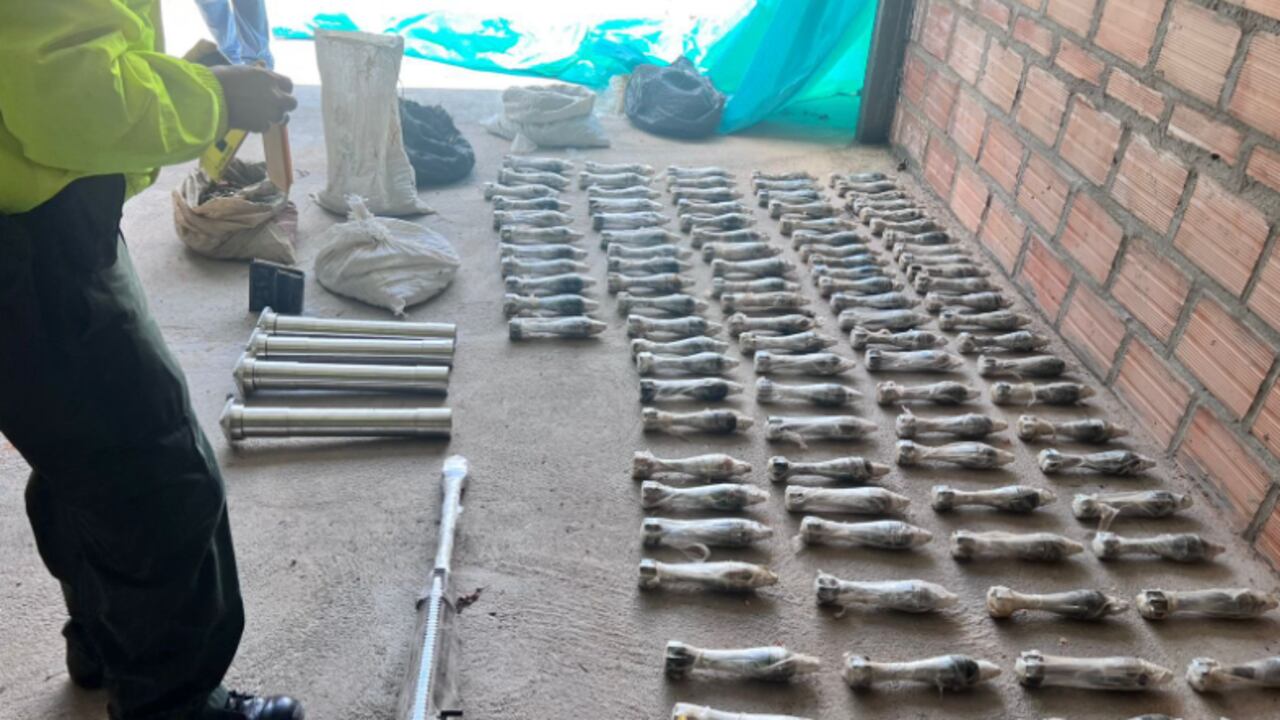La Policía reportó la incautación de un arsenal de alias Iván mordisco en Caquetá. Granadas, morteros y ametralladoras