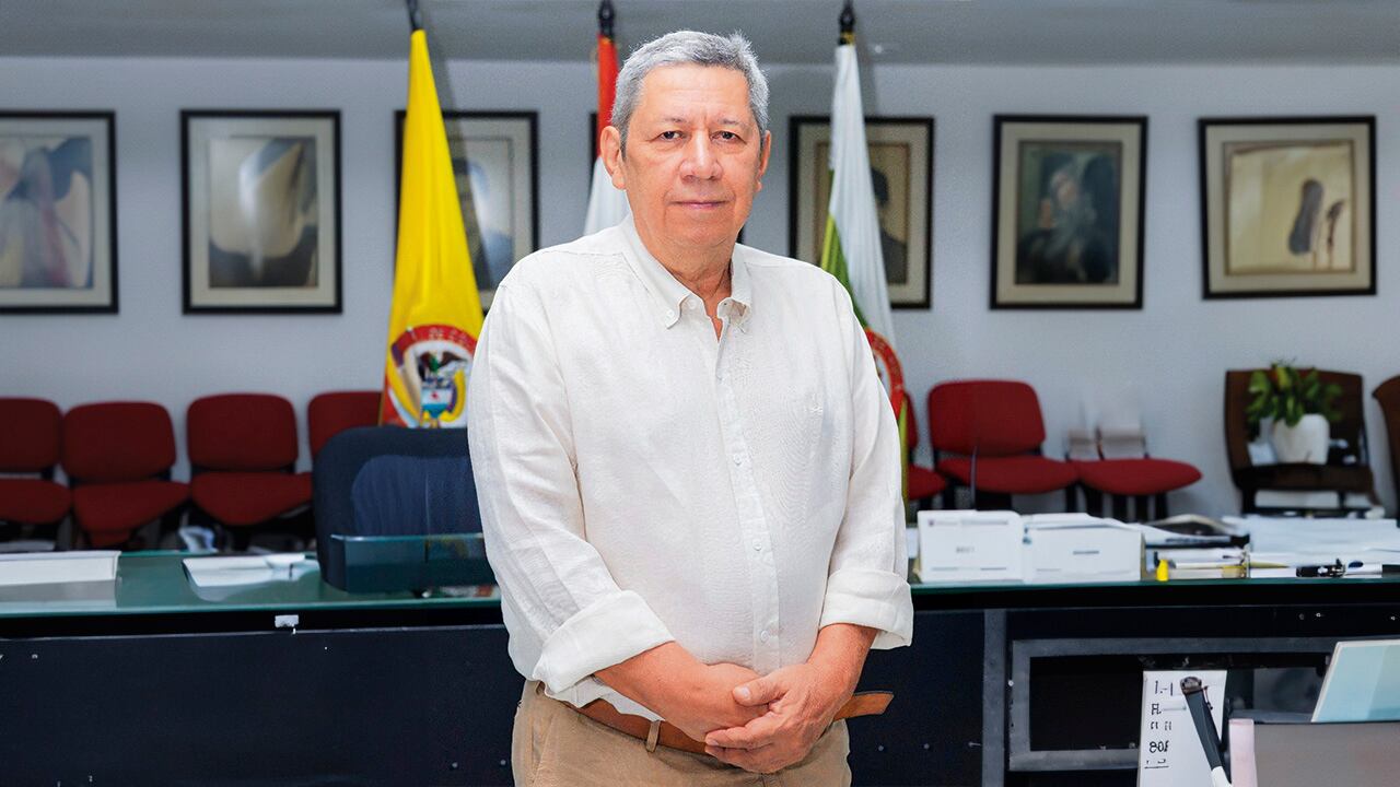 Rubén Valbuena, rector de la Universidad Surcolombiana, pide que esta y otras instituciones sean incluidas.