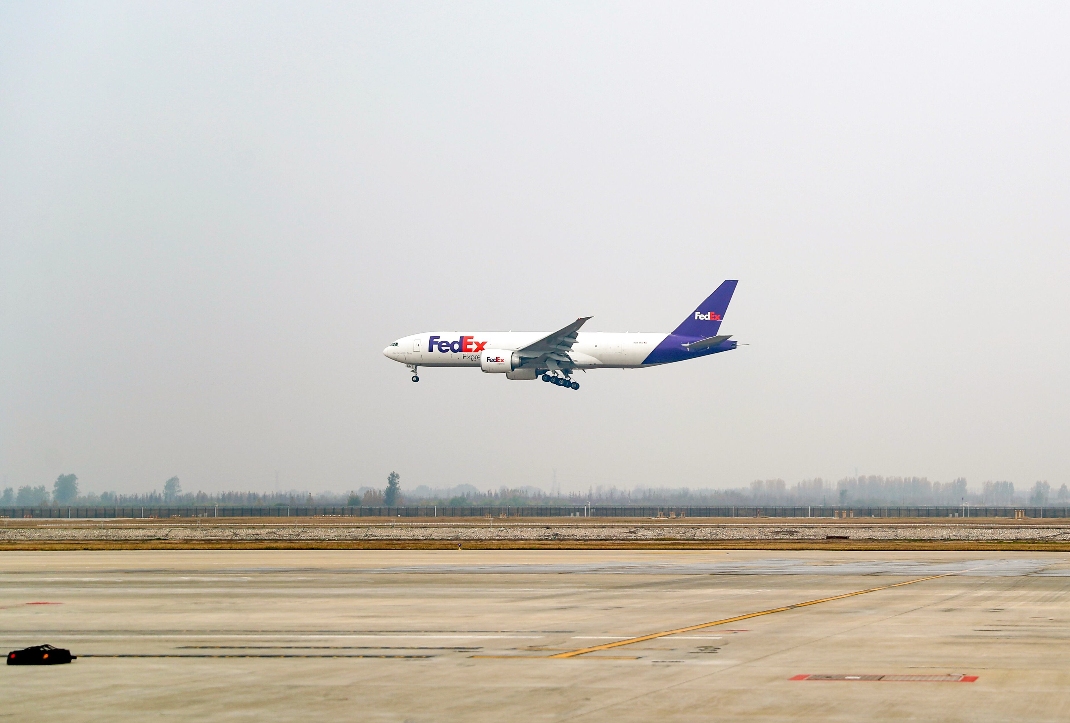 La compañía Fedex cuenta con una amplia flota de aviones con las que trabaja para el envío de mercancía dentro y fuera de EE.UU.