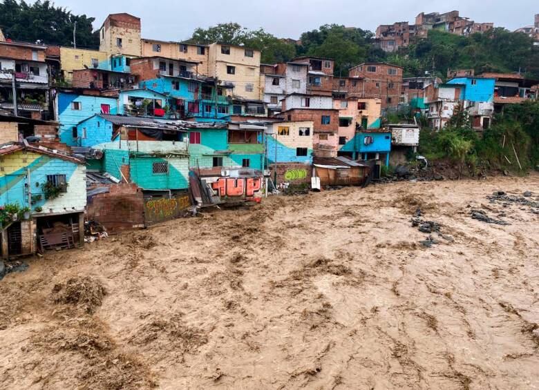 Emergencia en el occidente de Medellín luego de presentarse fuertes lluvias. Foto: El Colombiano.