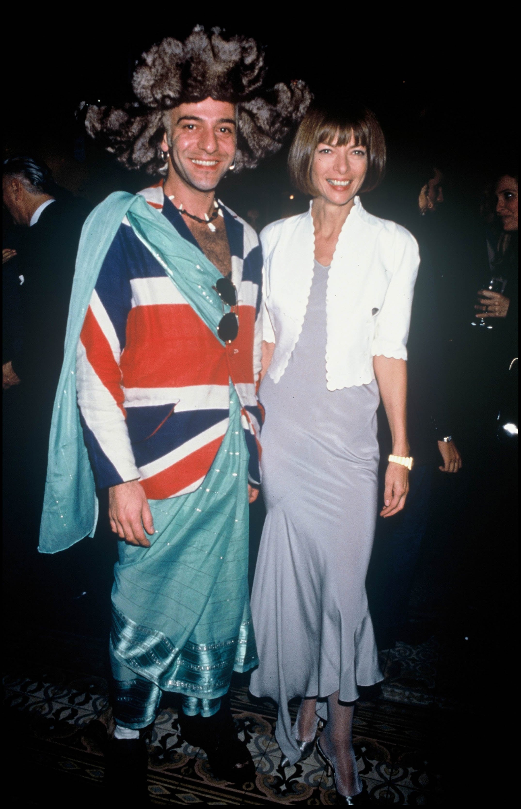 John Galliano y Anna Wintour en París, 1993.