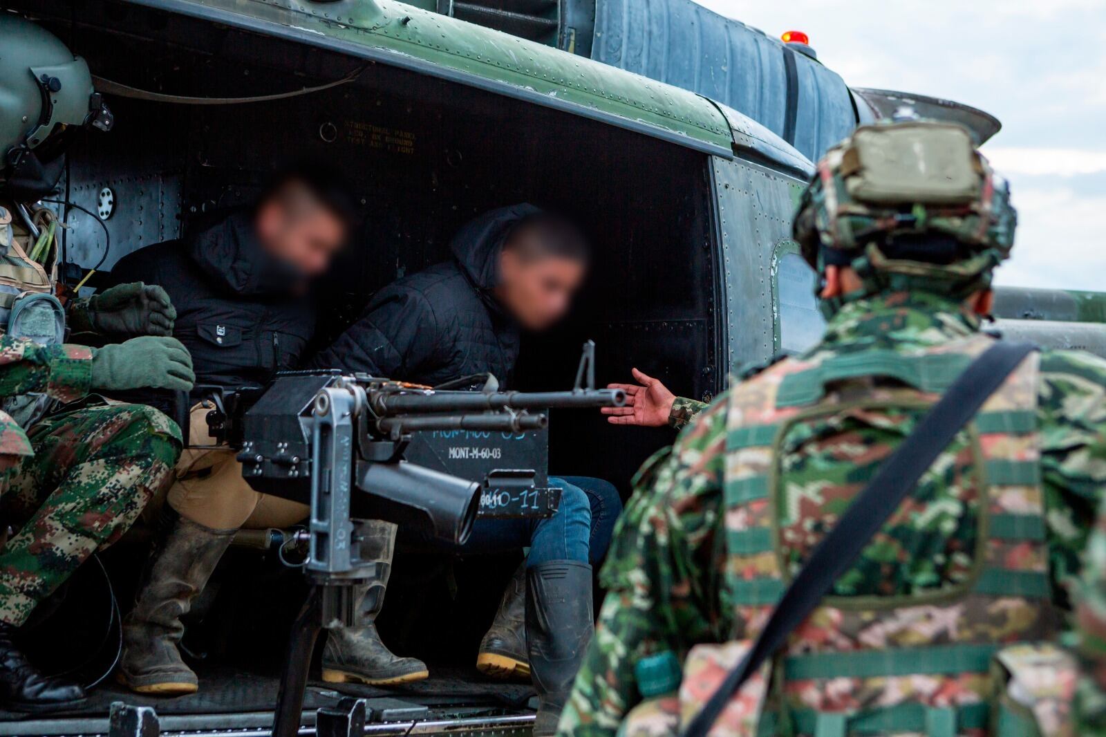 Ejército captura al segundo al mando de la comisión de Orden Público del Frente Iván Díaz de las disidencias lideradas por alias Calarca en límites  de Huila y Caquetá, indicó el Ejército.