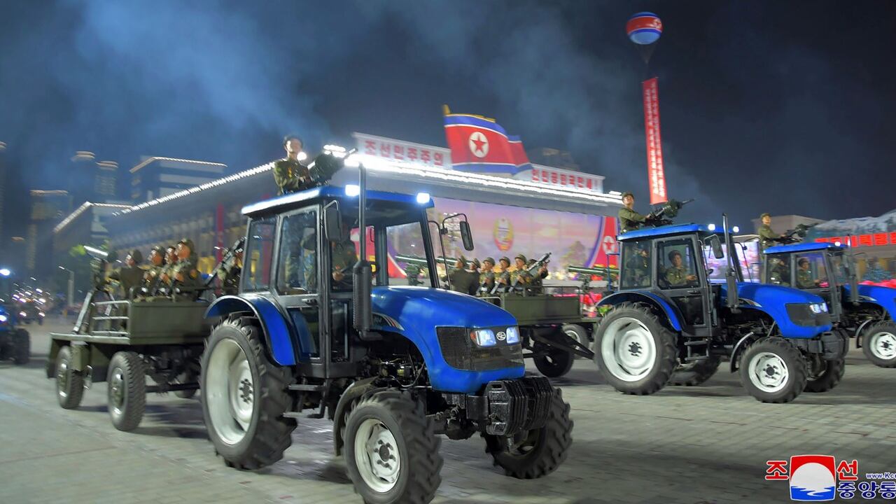 Estos son los tractores cargados con misiles que tiene Corea del Norte.