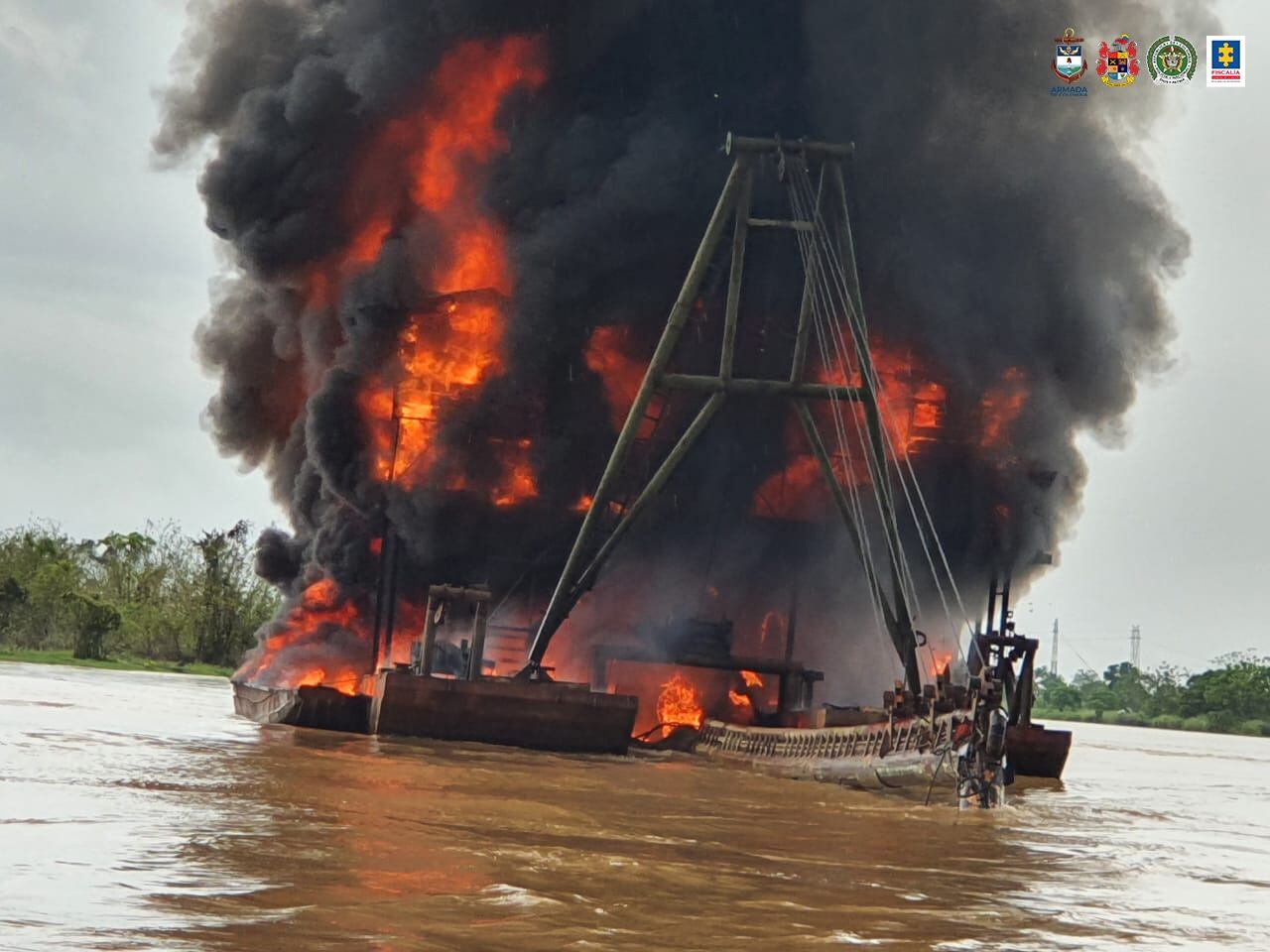 La Fiscalía logró la captura de 14 personas que integraban una organización criminal dedicada a la minería ilegal.